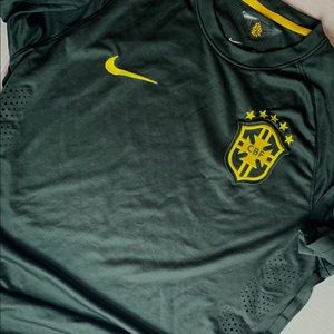 ⚽️🇧🇷THROWBACK NIKE DRI-FIT BRAZIL JERSEY🇧🇷⚽️
